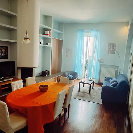Apartament Chimney House *